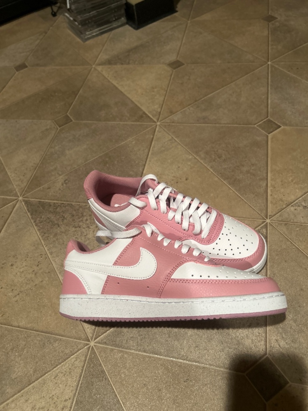 Women’s Nike sneakers